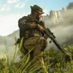 Call of Duty Modern Warfare 3 - soldado apuntando con un rifle de francotirador en una zona montañosa