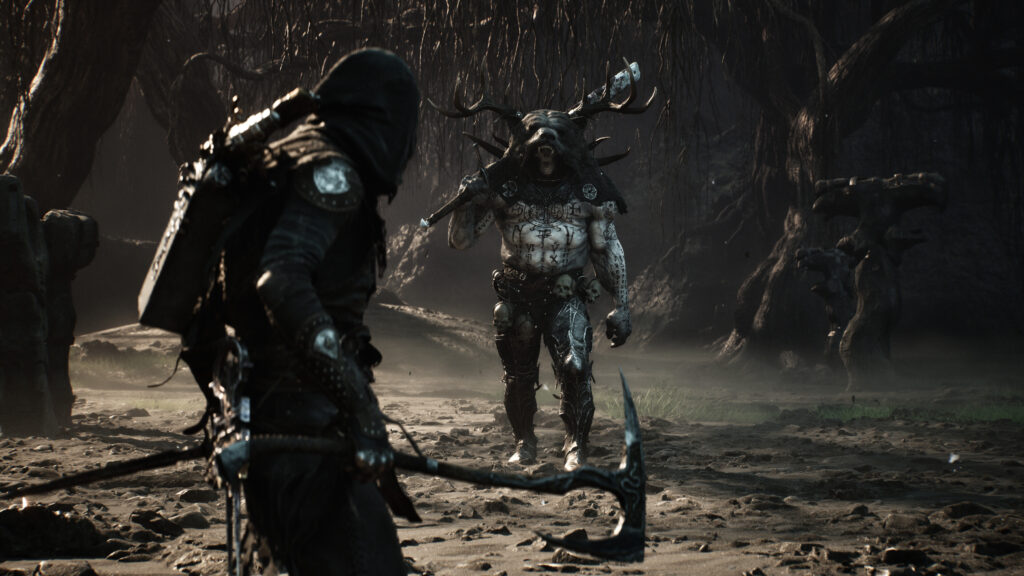 Mortal Shell II - combate contra criatura con astas en el bosque oscuro - Juegosrpg.com