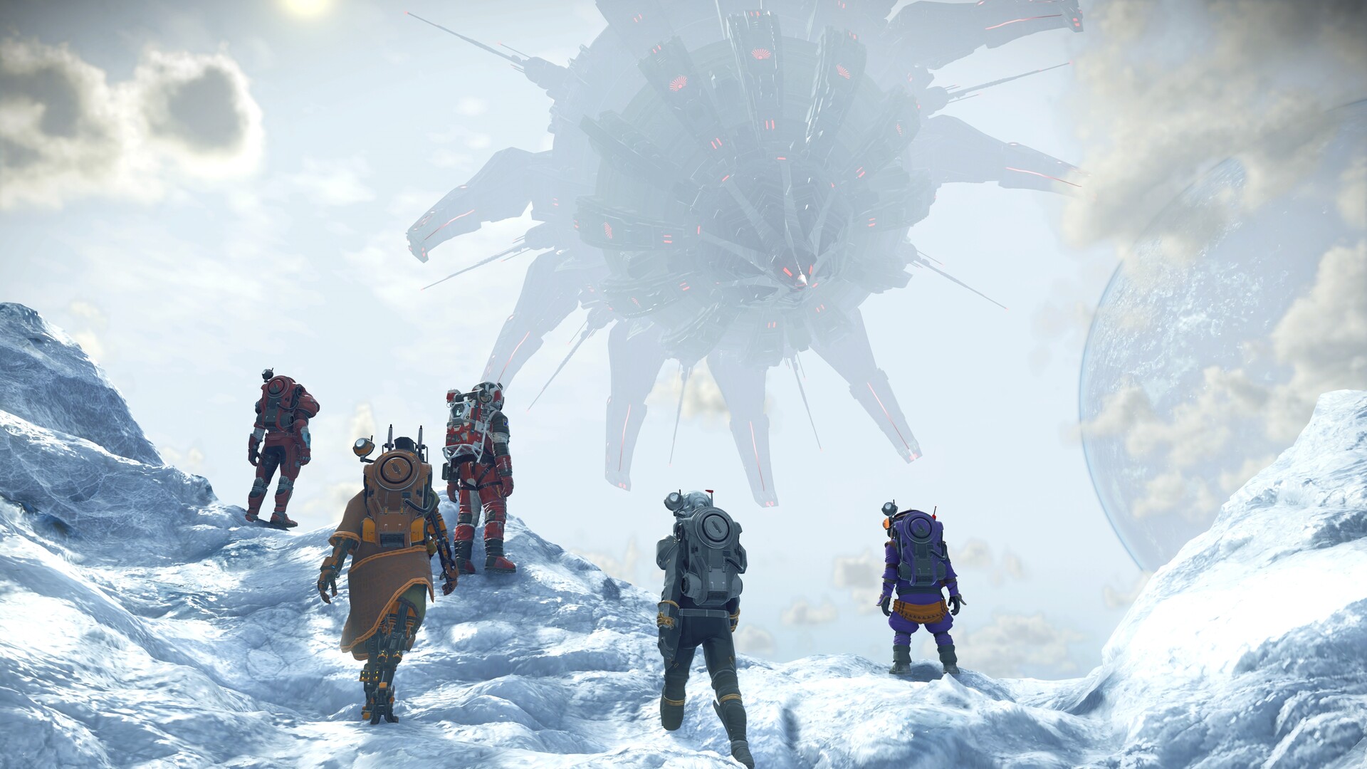 No Man's Sky - grupo de exploradores en una montaña nevada bajo una enorme criatura - Juegosrpg.com
