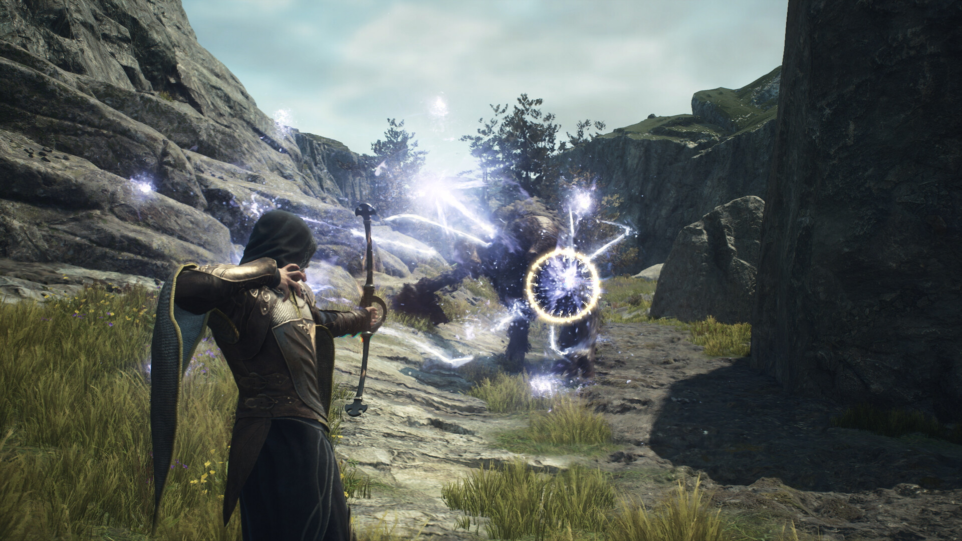 Dragon's Dogma 2 - arquero apuntando con su arco junto a un círculo mágico - Juegosrpg.com