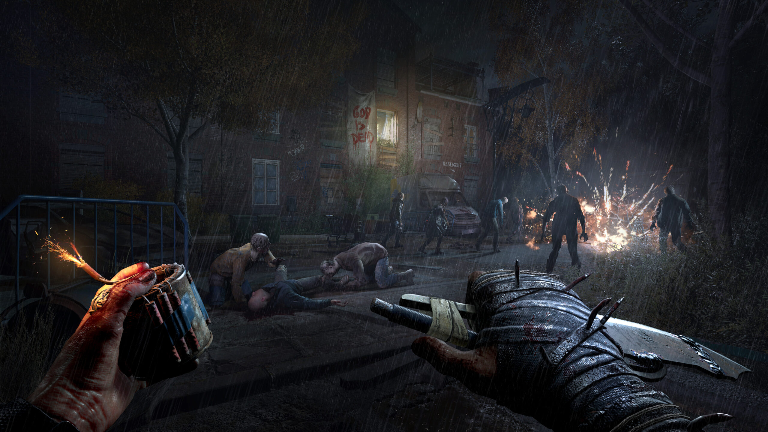Dying Light The Beast - Kyle con un explosivo improvisado ante infectados bajo la lluvia - Juegosrpg.com