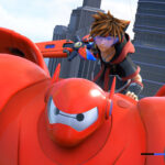 Kingdom Hearts - Sora junto a Baymax en San Fransokyo en Kingdom Hearts III - Juegosrpg.com